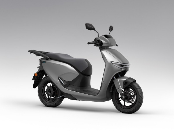 PREMIUM SILVER METALLIC